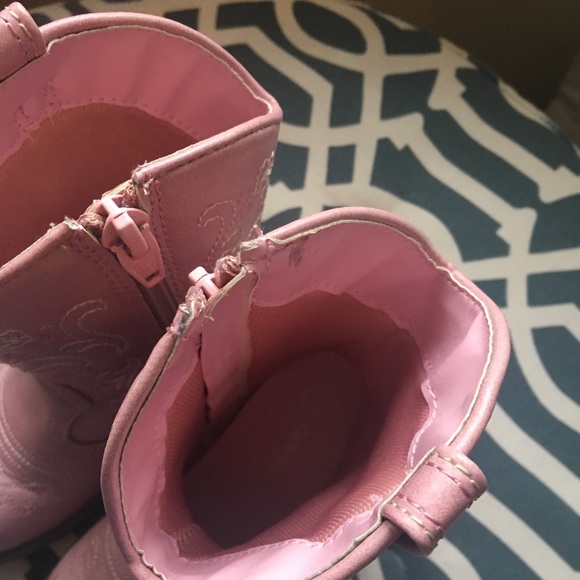 Toddler pink cowboy boots, Sz 9 - Picture 2 of 3